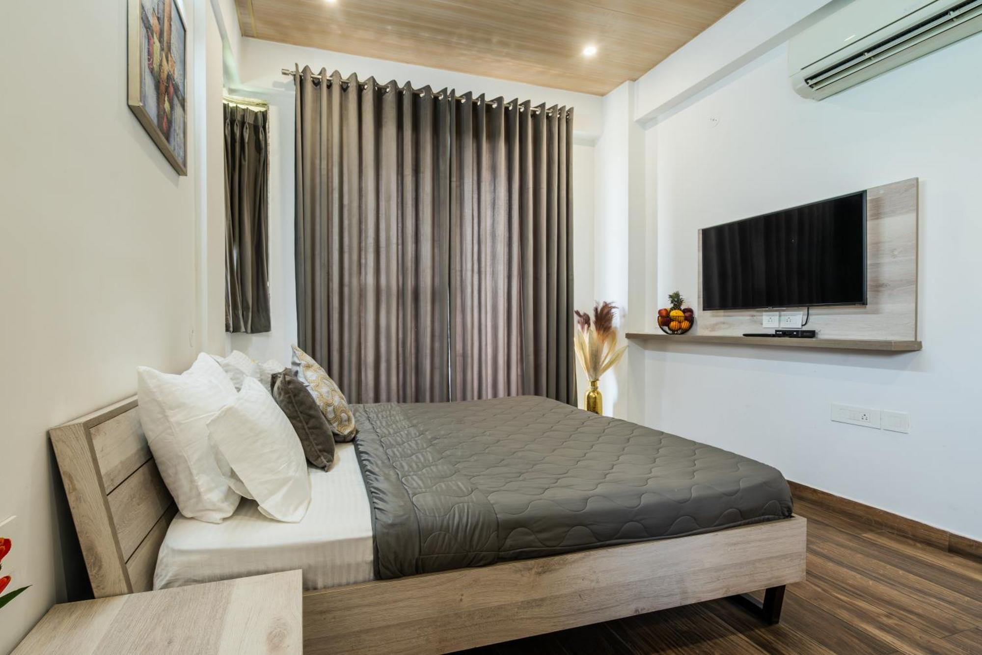 Stay Studio Hotel & Residences Гургаон Екстериор снимка