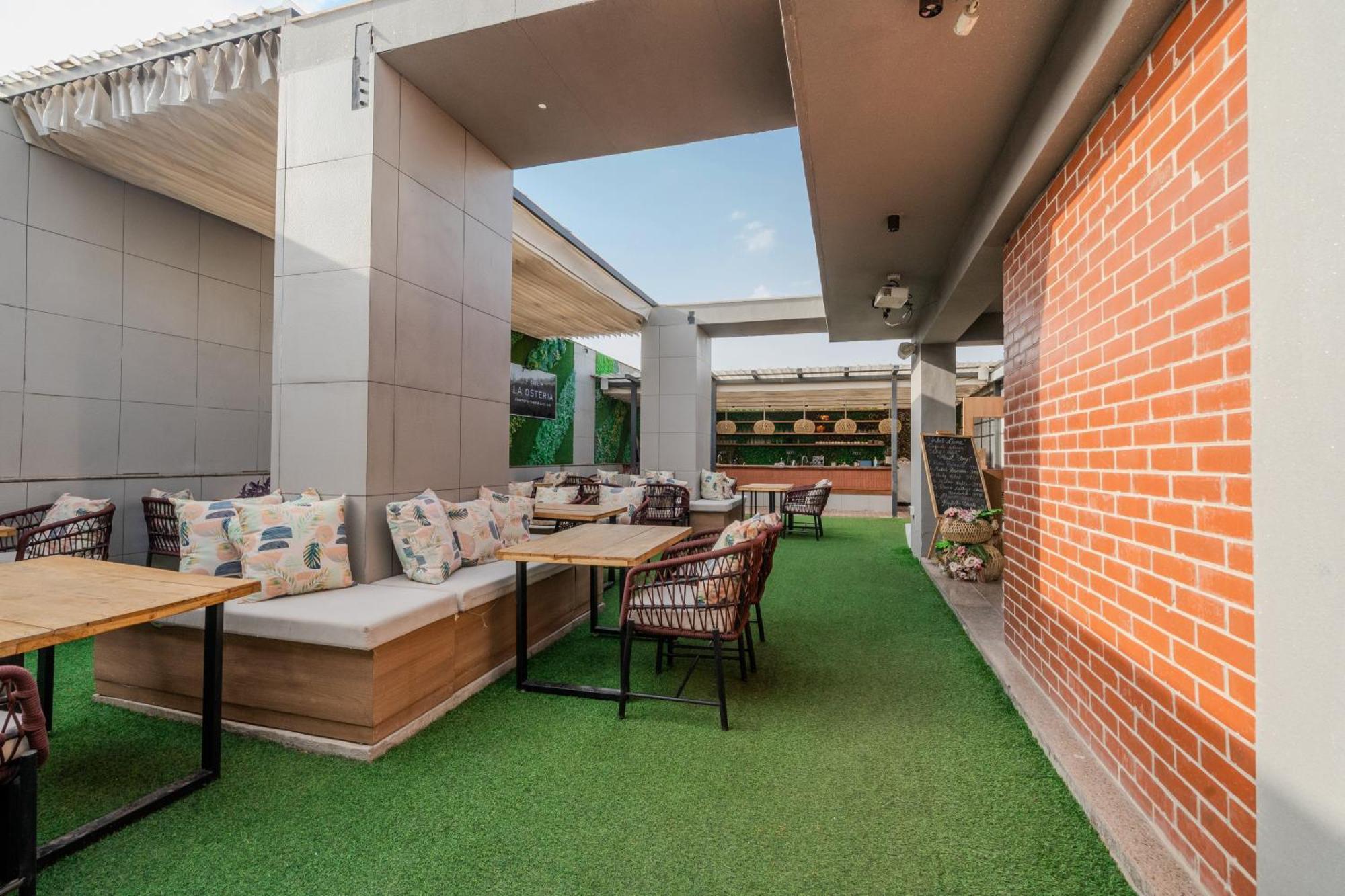 Stay Studio Hotel & Residences Гургаон Екстериор снимка